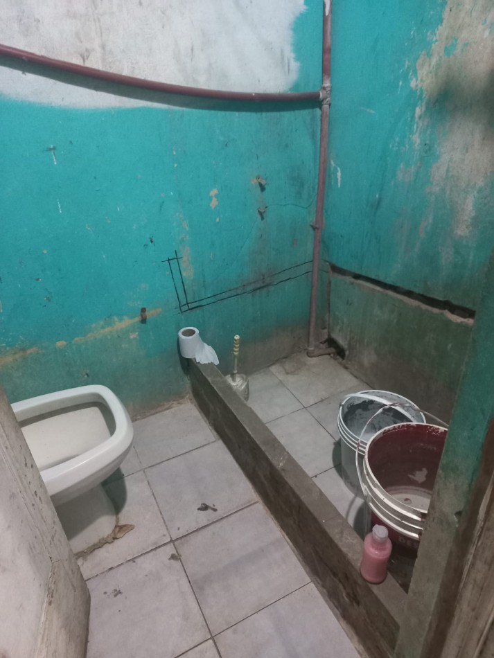 ALQUILO CASA DE MATERIAL DE 2 AMBIENTE CON AMPLIO PATIO SOBRE RUTA 25 