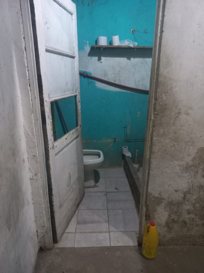 ALQUILO CASA DE MATERIAL DE 2 AMBIENTE CON AMPLIO PATIO SOBRE RUTA 25 