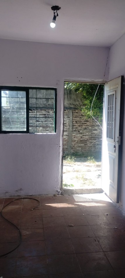 ALQUILO REGIO DEPARTAMENTO DE 2 AMBIENTE EN EL BARRIO SAN JOSE, CALLE MARTIN FIERRO 5156. 