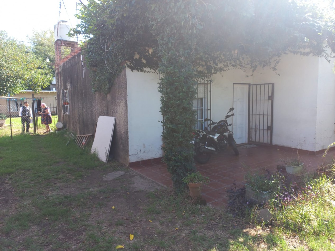 VENDO HERMOSA PROPIEDAD CON DOBLE VIVIENDA EN BARRIO SAN JOSE