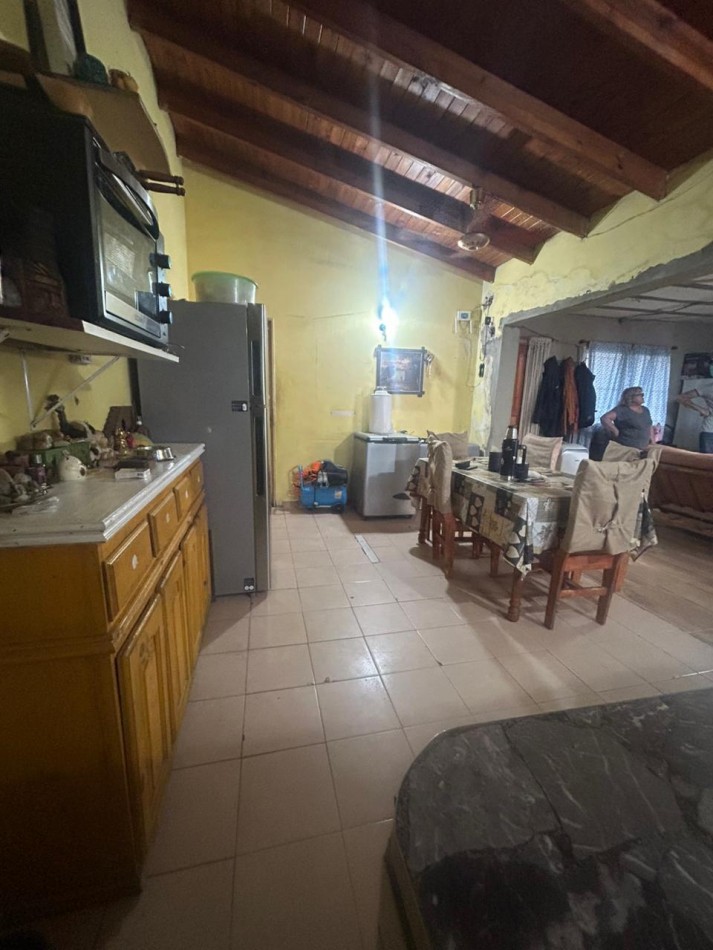 EN ALQUILER AMPLIA CASA CON 3 DORMITORIOS BARRIO LA PERLA, PARTIDO DE MORENO