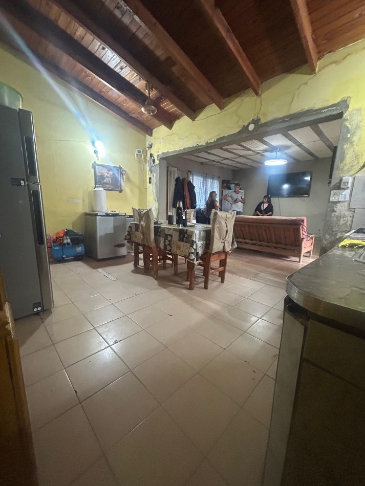 EN ALQUILER AMPLIA CASA CON 3 DORMITORIOS BARRIO LA PERLA, PARTIDO DE MORENO