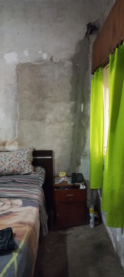 VENDO HERMOSA PROPIEDAD EN DOS PLANTAS  CON 2 LOCALES COMERCIALES EN BARRIO AURORA, PARTIDO DE MORENO 