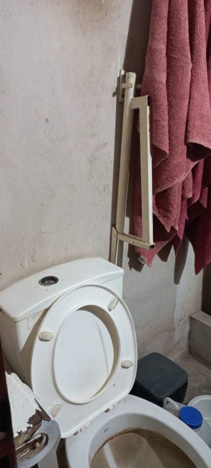 VENDO HERMOSA PROPIEDAD EN DOS PLANTAS  CON 2 LOCALES COMERCIALES EN BARRIO AURORA, PARTIDO DE MORENO 