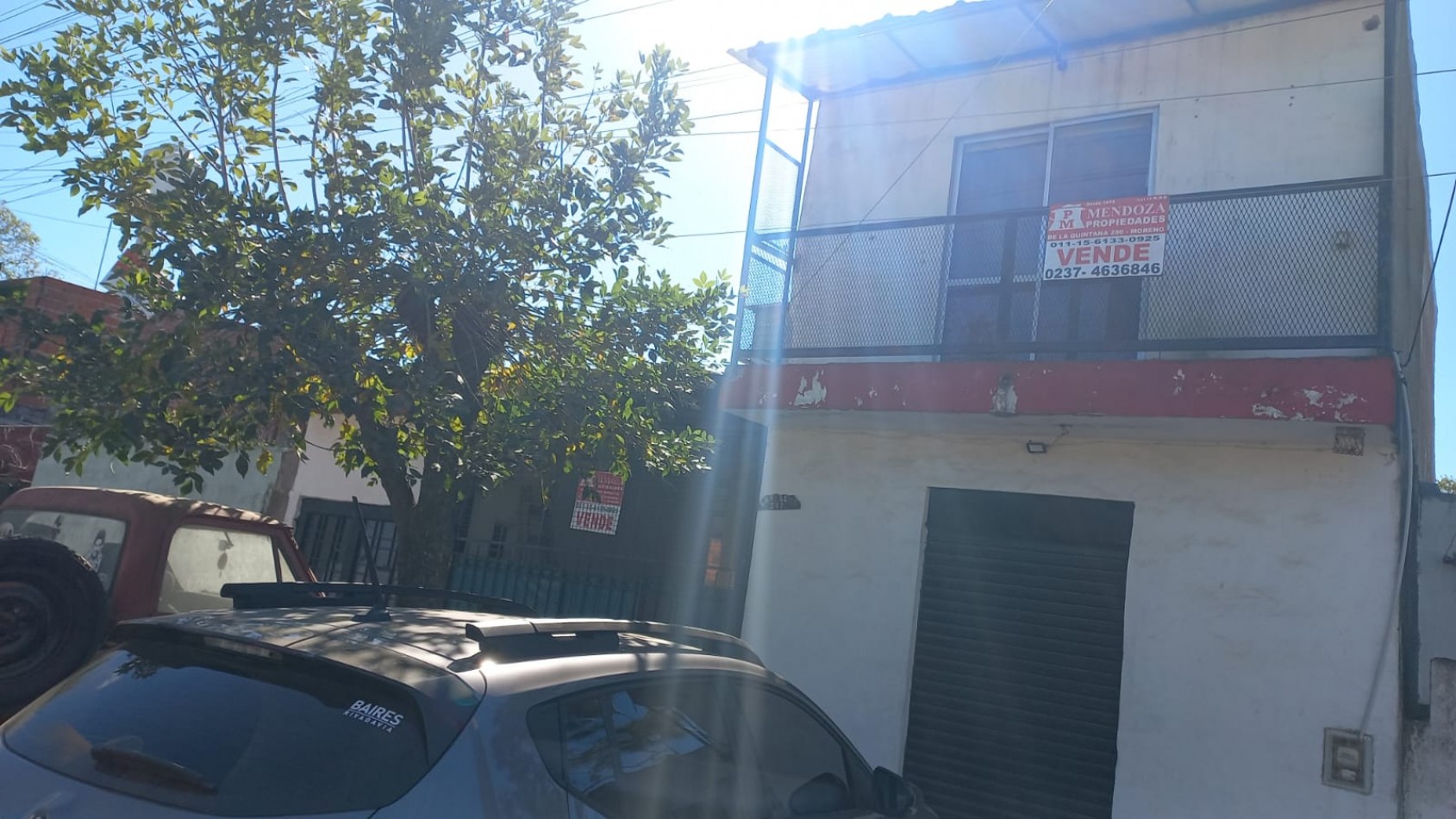 VENDO HERMOSA PROPIEDAD EN DOS PLANTAS  CON 2 LOCALES COMERCIALES EN BARRIO AURORA, PARTIDO DE MORENO 