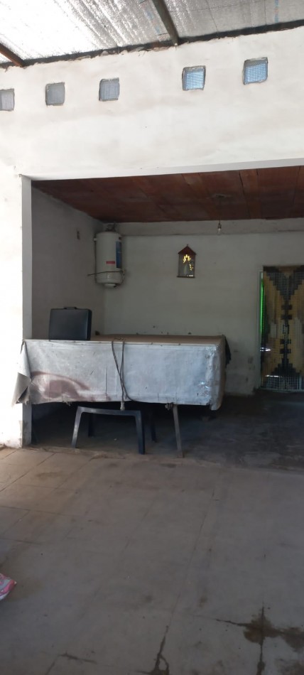 VENDO HERMOSA PROPIEDAD EN DOS PLANTAS  CON 2 LOCALES COMERCIALES EN BARRIO AURORA, PARTIDO DE MORENO 