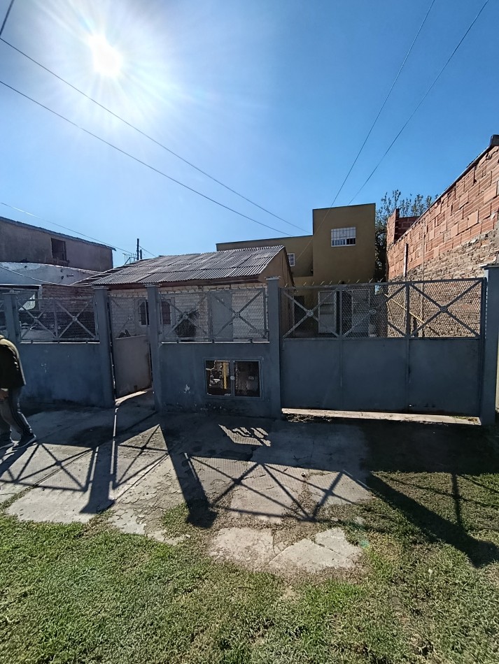 ALQUILO REGIO DEPARTAMENTO MONOAMBIENTE EN PLANTA ALTA BARRIO MI BARRIO, MORENO