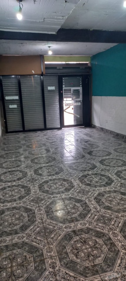 REGIO LOCAL COMERCIAL EN ALQUILER BARRIO SAN JOSE, MORENO CALLE ITALIA Y CASI MARTIN FIERRO (OPORTUNIDAD)