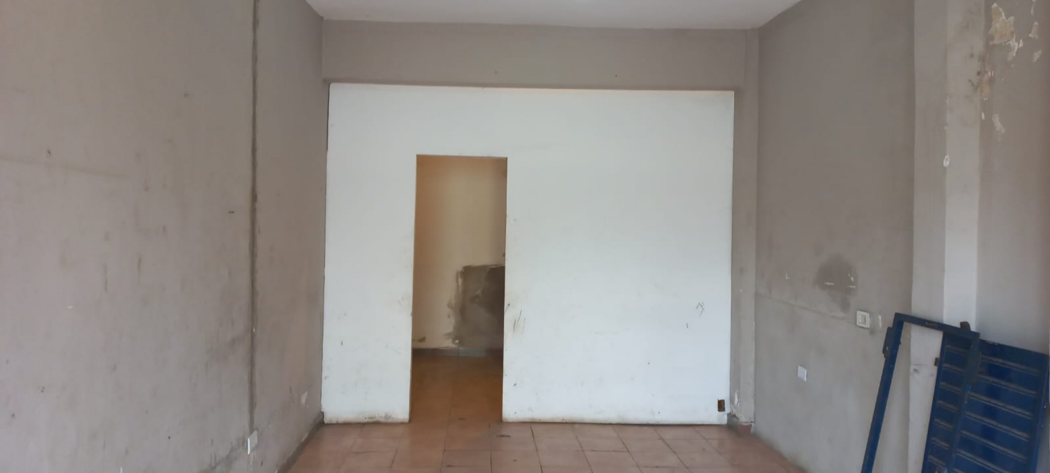 ALQUILO HERMOSO LOCAL COMERCIAL CALLE MARTIN FIERRO 5112 Y CASI ESQUINA ITALIA. MORENO, ZONA COMERCIAL 