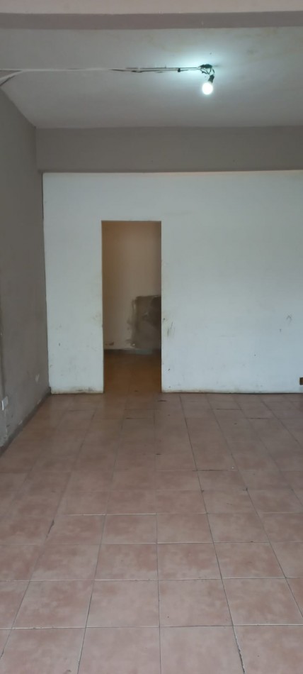 ALQUILO HERMOSO LOCAL COMERCIAL CALLE MARTIN FIERRO 5112 Y CASI ESQUINA ITALIA. MORENO, ZONA COMERCIAL 