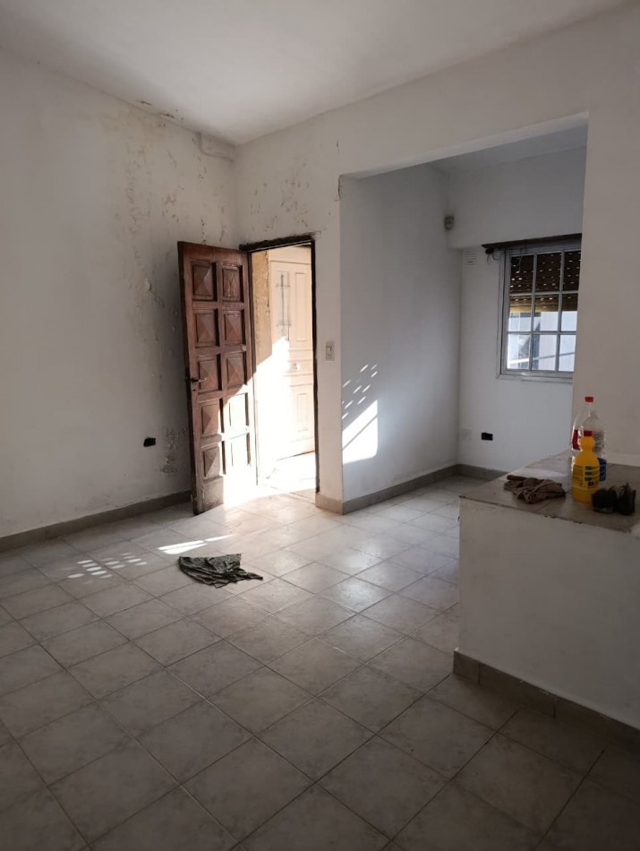 ALQUILO REGIO DEPARTAMENTO PLANTA ALTA CON 2 DORMITORIOS EN BARRIO ASUNCION, PASO DEL REY