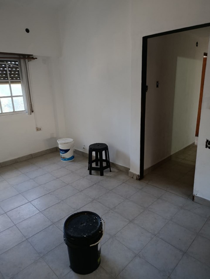ALQUILO REGIO DEPARTAMENTO PLANTA ALTA CON 2 DORMITORIOS EN BARRIO ASUNCION, PASO DEL REY