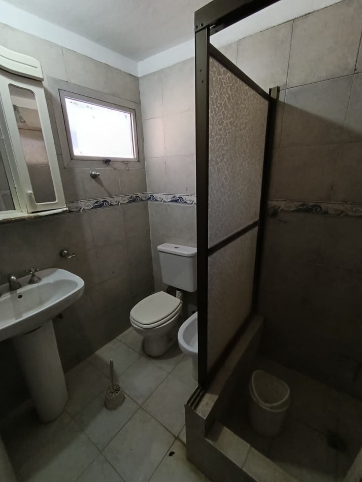 ALQUILO REGIO DEPARTAMENTO PLANTA ALTA CON 2 DORMITORIOS EN BARRIO ASUNCION, PASO DEL REY