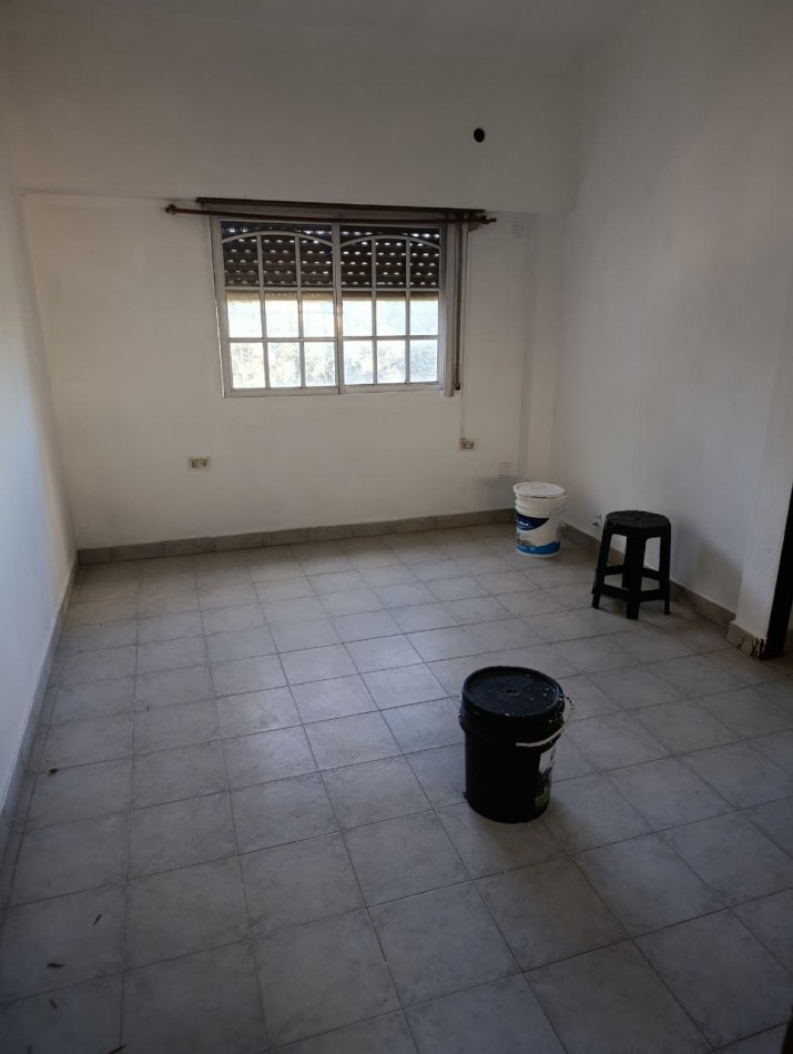 ALQUILO REGIO DEPARTAMENTO PLANTA ALTA CON 2 DORMITORIOS EN BARRIO ASUNCION, PASO DEL REY