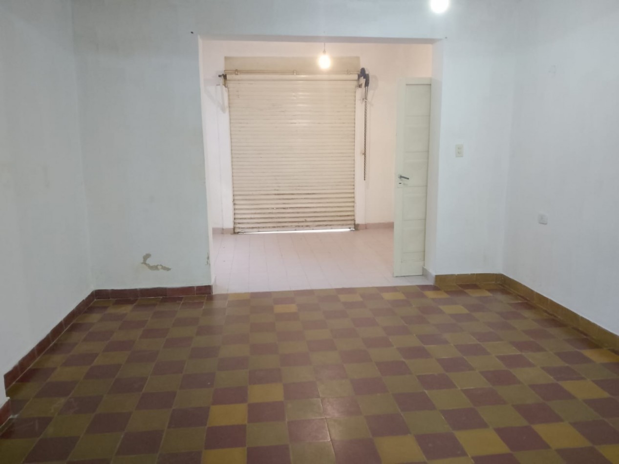 ALQUILO REGIO LOCAL COMERCIAL PARA VIVIENDA, EN BARRIO JARDINES DE MORENO, PROXIMO ACCESO OESTE Y COLEGIOS