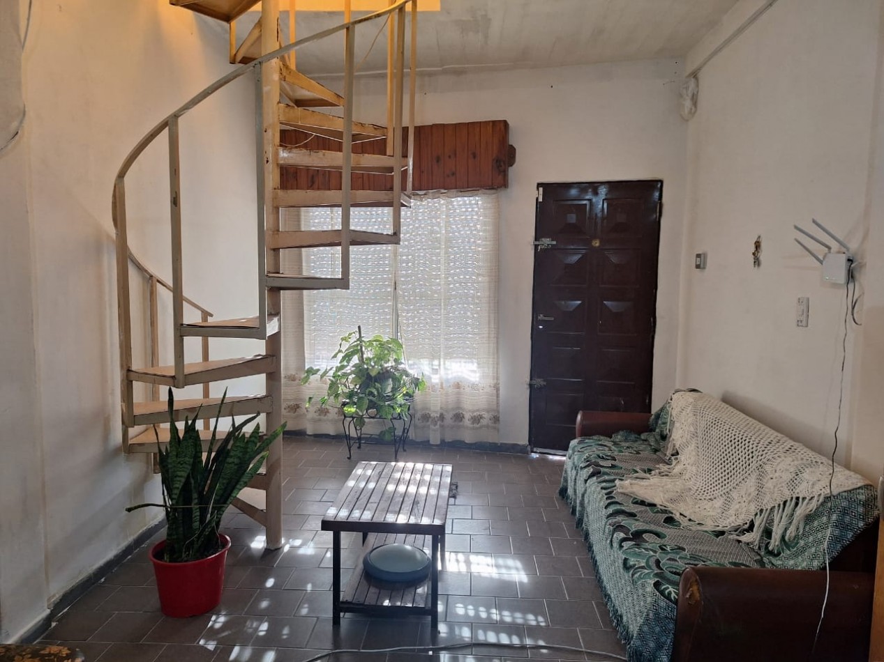 VENDO EXCELENTE DUPLEX CON PLANOS Y ESCRITURA IDEAL CREDITO HIPOTECARIO SOBRE AV. MARCOS DEL BUENO 1056 -MORENO