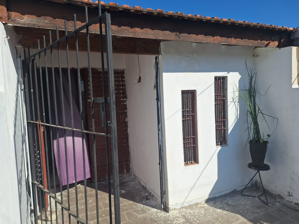 VENDO EXCELENTE DUPLEX CON PLANOS Y ESCRITURA IDEAL CREDITO HIPOTECARIO SOBRE AV. MARCOS DEL BUENO 1056 -MORENO