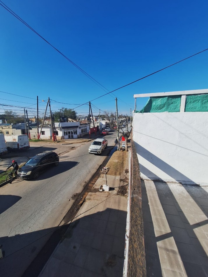 VENDO EXCELENTE DUPLEX CON PLANOS Y ESCRITURA IDEAL CREDITO HIPOTECARIO SOBRE AV. MARCOS DEL BUENO 1056 -MORENO