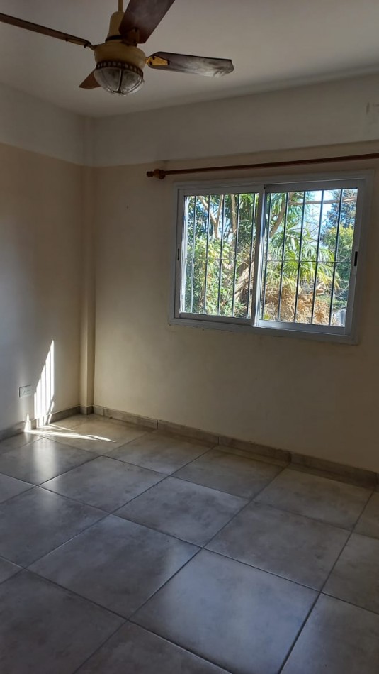  (AUT. 146) (ALQUILADO ) DEPARTAMENTO DE CATEGORIA EN MORENO CENTR