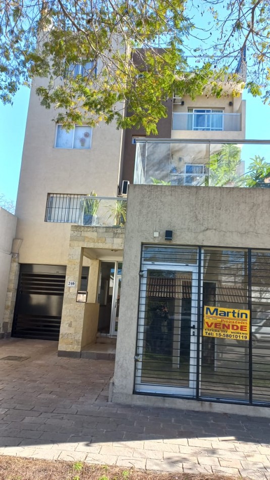  (AUT. 146) (ALQUILADO ) DEPARTAMENTO DE CATEGORIA EN MORENO CENTR