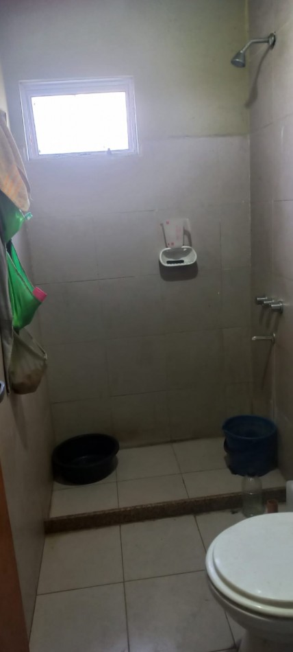 VENDO REGIA VIVIENDA SOBRE ASFALTO EN BARRIO LA PERLA, PARTIDO DE MORENO. CALLE TABLADA ENTRE ZARATE Y MEXICO