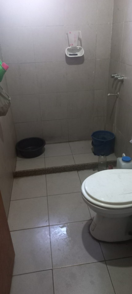 VENDO REGIA VIVIENDA SOBRE ASFALTO EN BARRIO LA PERLA, PARTIDO DE MORENO. CALLE TABLADA ENTRE ZARATE Y MEXICO