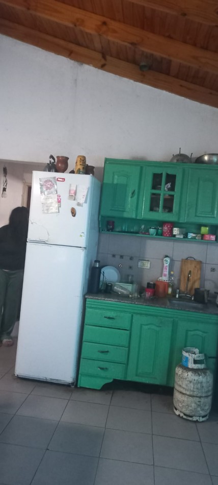 VENDO REGIA VIVIENDA SOBRE ASFALTO EN BARRIO LA PERLA, PARTIDO DE MORENO. CALLE TABLADA ENTRE ZARATE Y MEXICO
