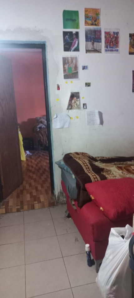 VENDO REGIA VIVIENDA SOBRE ASFALTO EN BARRIO LA PERLA, PARTIDO DE MORENO. CALLE TABLADA ENTRE ZARATE Y MEXICO
