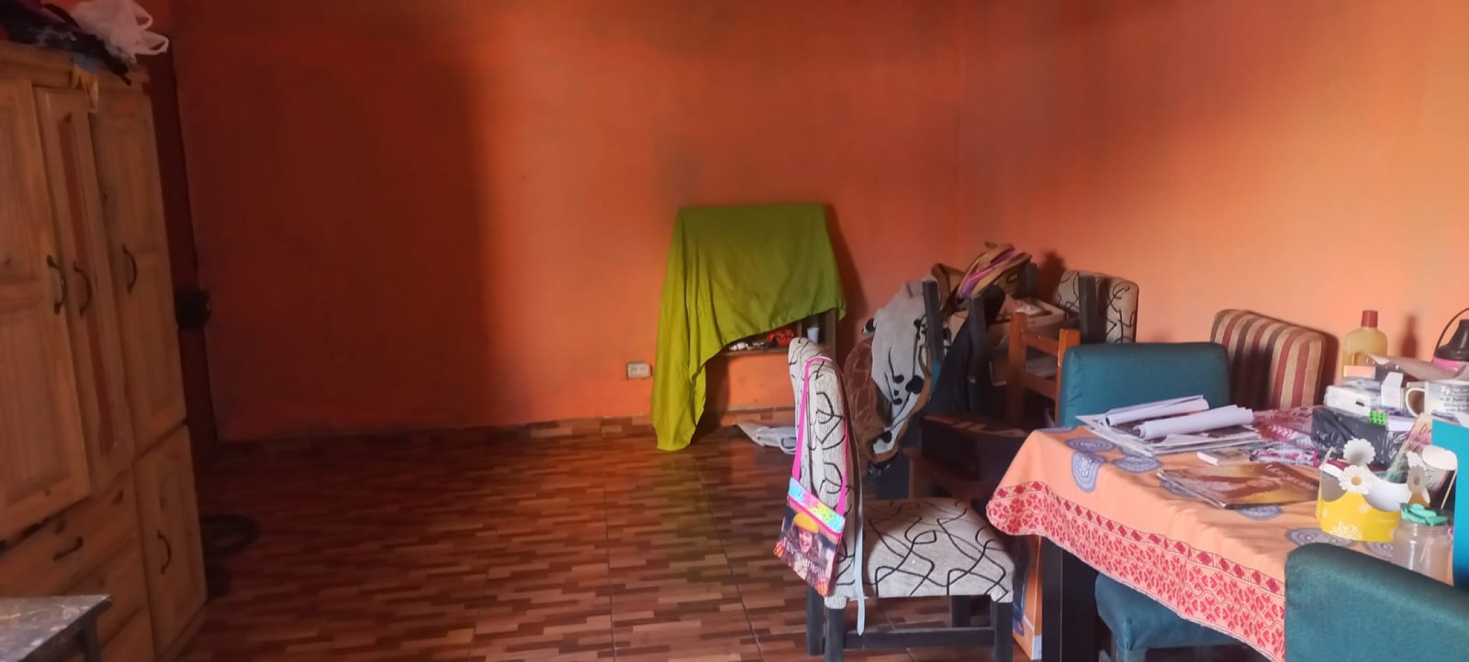 VENDO REGIA VIVIENDA SOBRE ASFALTO EN BARRIO LA PERLA, PARTIDO DE MORENO. CALLE TABLADA ENTRE ZARATE Y MEXICO