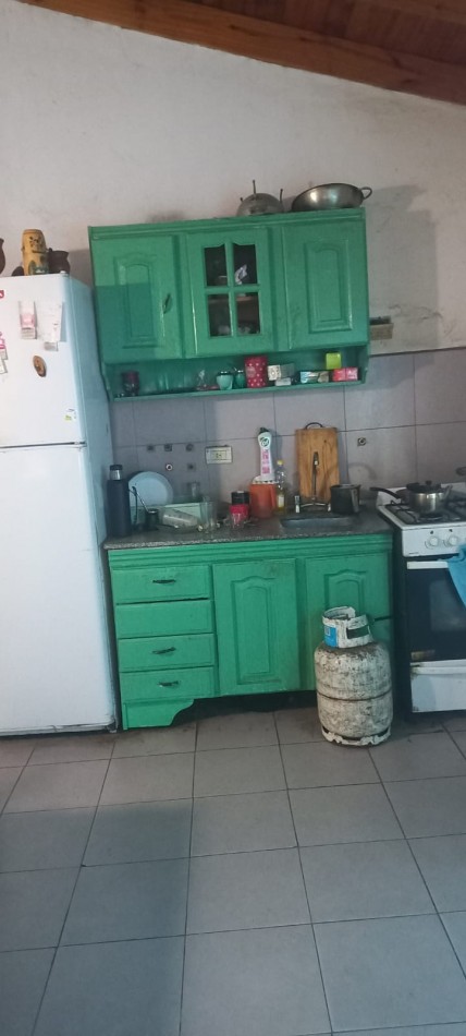 VENDO REGIA VIVIENDA SOBRE ASFALTO EN BARRIO LA PERLA, PARTIDO DE MORENO. CALLE TABLADA ENTRE ZARATE Y MEXICO