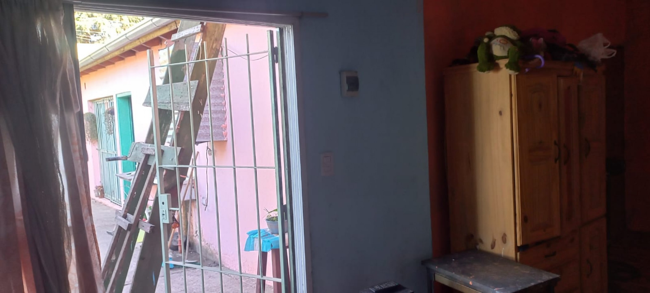 VENDO REGIA VIVIENDA SOBRE ASFALTO EN BARRIO LA PERLA, PARTIDO DE MORENO. CALLE TABLADA ENTRE ZARATE Y MEXICO