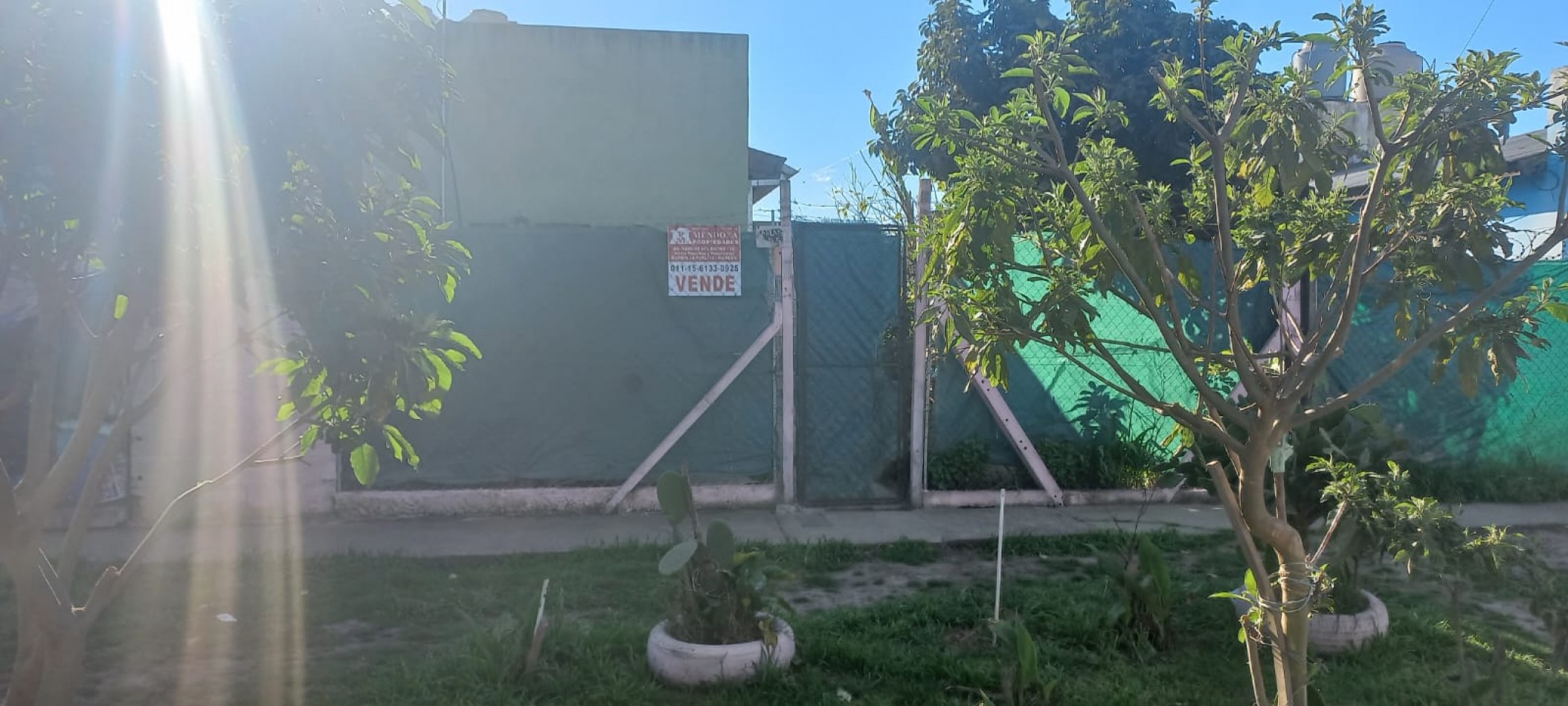 VENDO REGIA VIVIENDA SOBRE ASFALTO EN BARRIO LA PERLA, PARTIDO DE MORENO. CALLE TABLADA ENTRE ZARATE Y MEXICO
