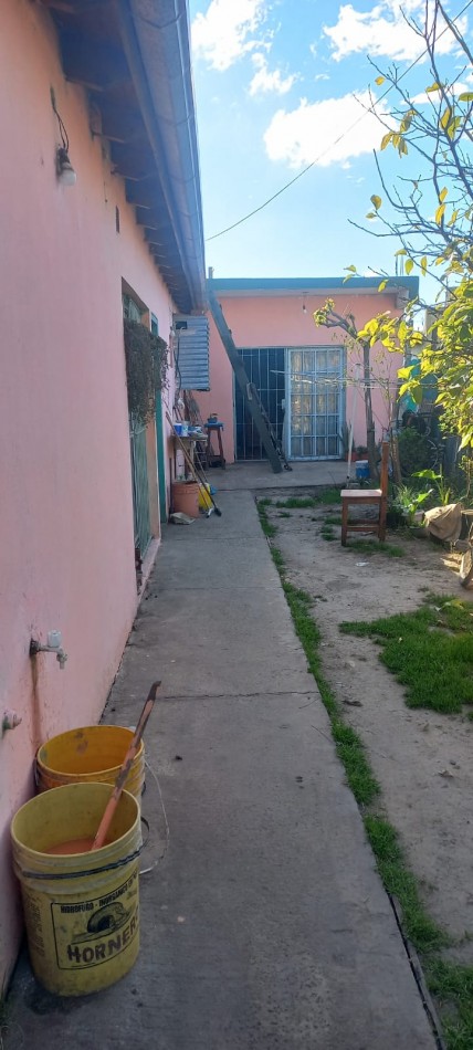 VENDO REGIA VIVIENDA SOBRE ASFALTO EN BARRIO LA PERLA, PARTIDO DE MORENO. CALLE TABLADA ENTRE ZARATE Y MEXICO