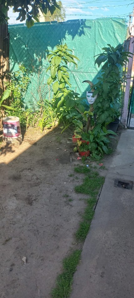 VENDO REGIA VIVIENDA SOBRE ASFALTO EN BARRIO LA PERLA, PARTIDO DE MORENO. CALLE TABLADA ENTRE ZARATE Y MEXICO