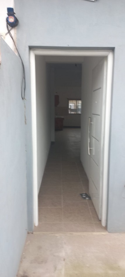 ALQUILO REGIO DEPARTAMENTO EN BARRIO LAS FLORES