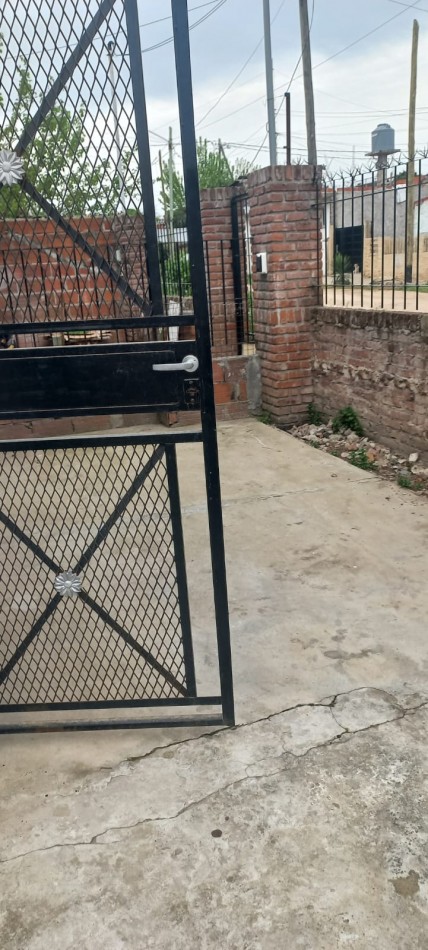 ALQUILO REGIO DEPARTAMENTO EN BARRIO LAS FLORES