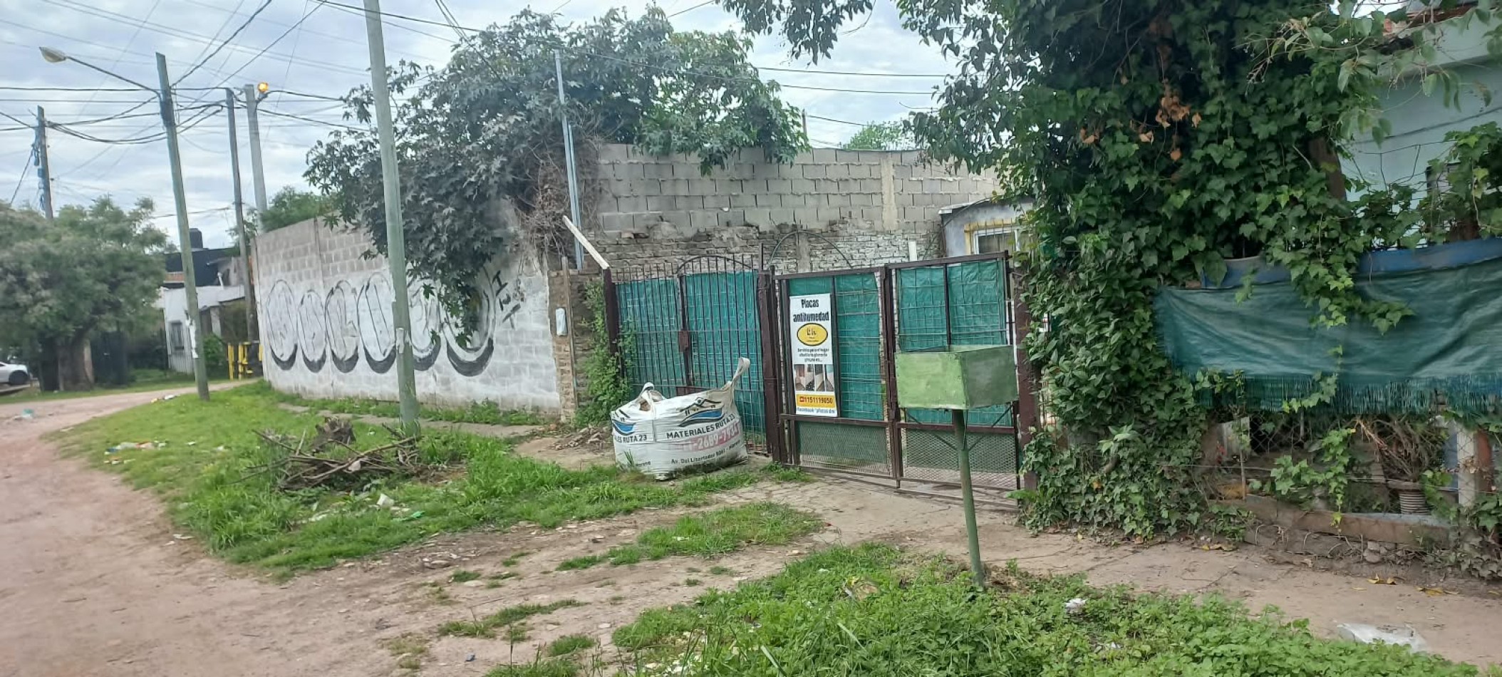 VENDO REGIA CASA DE MATERIAL