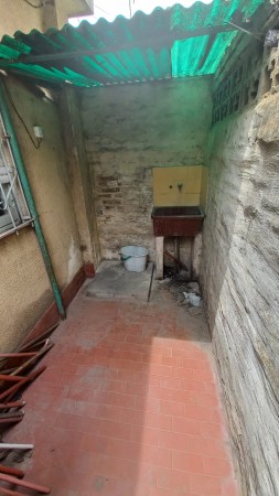  ( A L Q U I L A D O ) HERMOSA PROPIEDAD CON 2 DORMITORIOS SOBRE AVENIDA MARCOS DEL BUENO 1044 BARRIO LA PERLITA