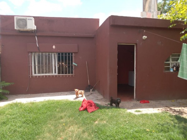 ALQUILO AMPLIA CASA DE MATERIAL CON TERRENO EN BARRIO MI BARRIO, MORENO, CALLE POSADAS 5967