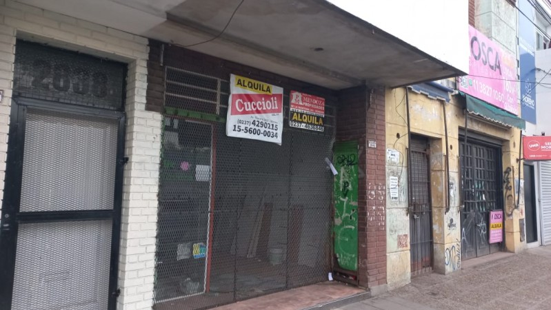 ALQUILO REGIO LOCAL COMERCIAL CON DEPOSITO FRENTE A ESTACION DE TREN EN MORENO, IDEAL TODO RUBRO. MENSUALIDADES DE $ 1000.000.- IMPERDIBLE . CONSULTE