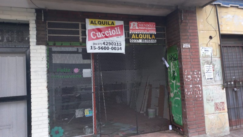 ALQUILO REGIO LOCAL COMERCIAL CON DEPOSITO FRENTE A ESTACION DE TREN EN MORENO, IDEAL TODO RUBRO. MENSUALIDADES DE $ 1000.000.- IMPERDIBLE . CONSULTE