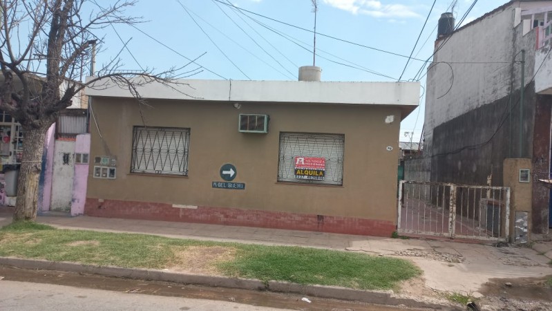  ( A L Q U I L A D O ) HERMOSA PROPIEDAD CON 2 DORMITORIOS SOBRE AVENIDA MARCOS DEL BUENO 1044 BARRIO LA PERLITA
