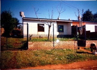 (AUT 357) JARDIN  AMERICA,  VENDO CASA DE MATERIAL (O PERMUTO POR CASA EN BUENOS AIRES)