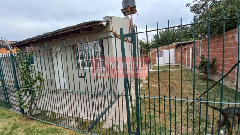 (AUT 377) EN VENTA CASA DE MATERIAL CON AMPLIO PATIO