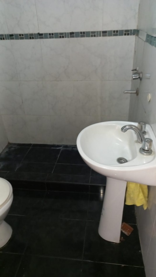 REGIA PROPIEDAD CON 2 DORMITORIOS BARRIO 25 DE MAYO - MORENO A 100 METROS RUTA 25