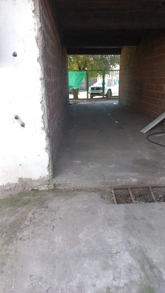 REGIA PROPIEDAD CON 2 DORMITORIOS BARRIO 25 DE MAYO - MORENO A 100 METROS RUTA 25