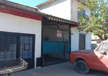 VENDO HERMOSA PROPIEDAD EN DOS PLANTAS  CON 2 LOCALES COMERCIALES EN BARRIO AURORA, PARTIDO DE MORENO 