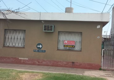  ( A L Q U I L A D O ) HERMOSA PROPIEDAD CON 2 DORMITORIOS SOBRE AVENIDA MARCOS DEL BUENO 1044 BARRIO LA PERLITA